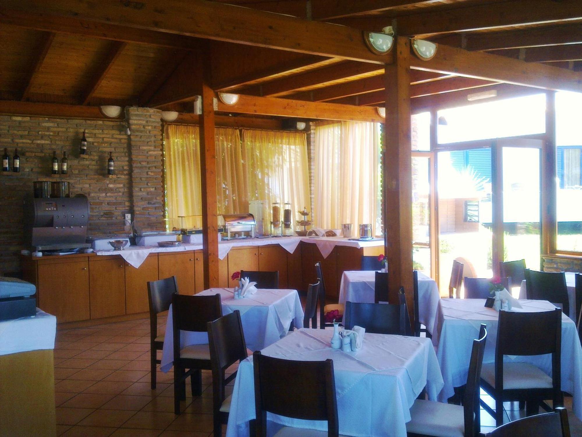 קיפריסיה Hotel Oasis מראה חיצוני תמונה